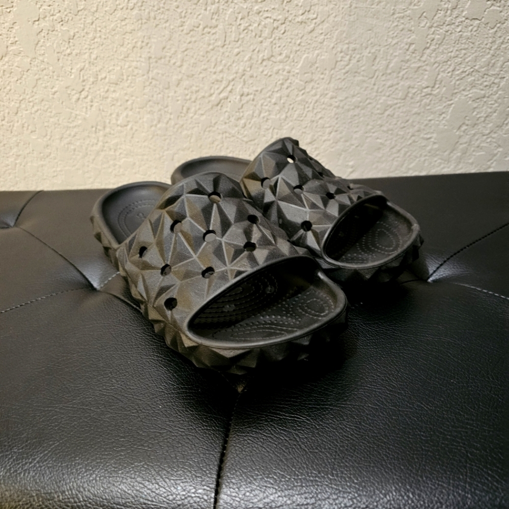 Black Chunky Crocs slides size 8